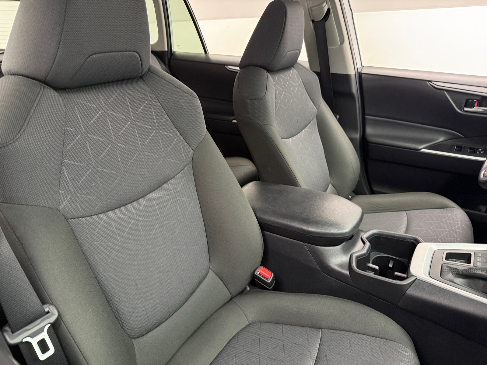 Thumbnail: 2025 Toyota RAV4 - 2