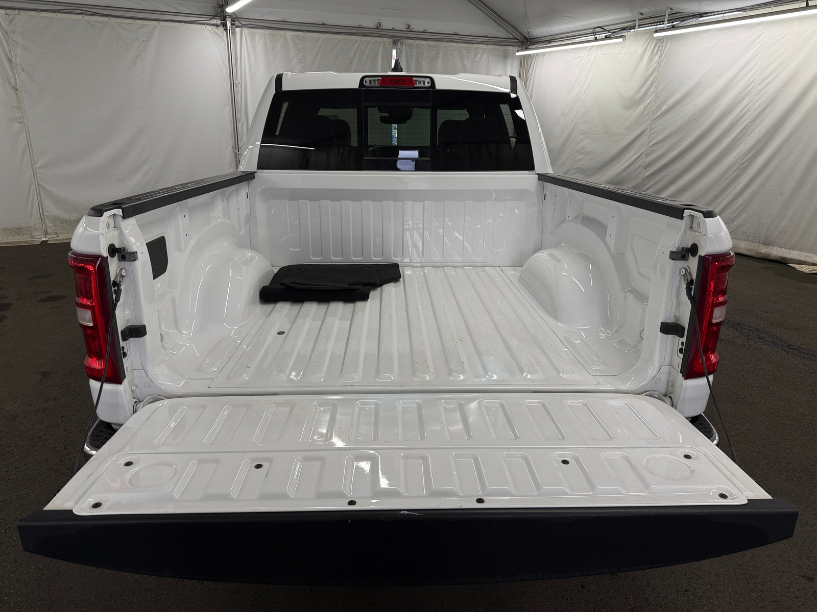 Thumbnail: 2025 RAM 1500 - 6