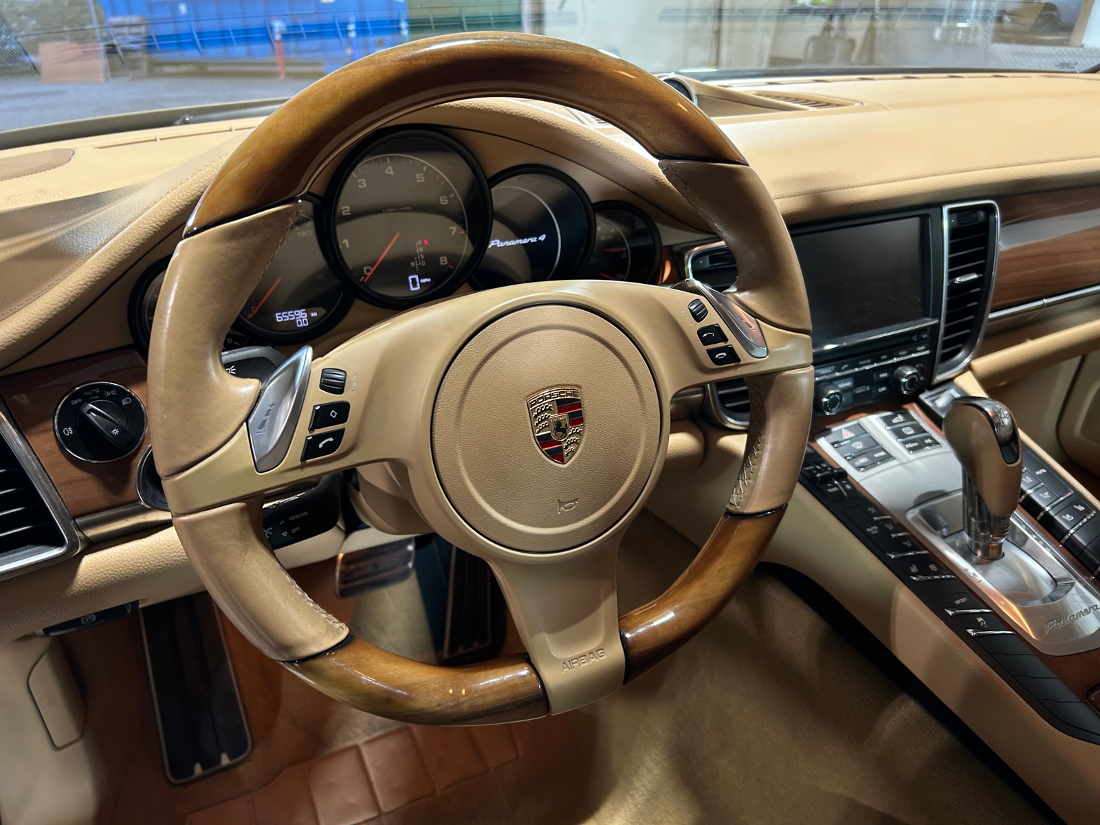 Thumbnail: 2014 Porsche Panamera - 4