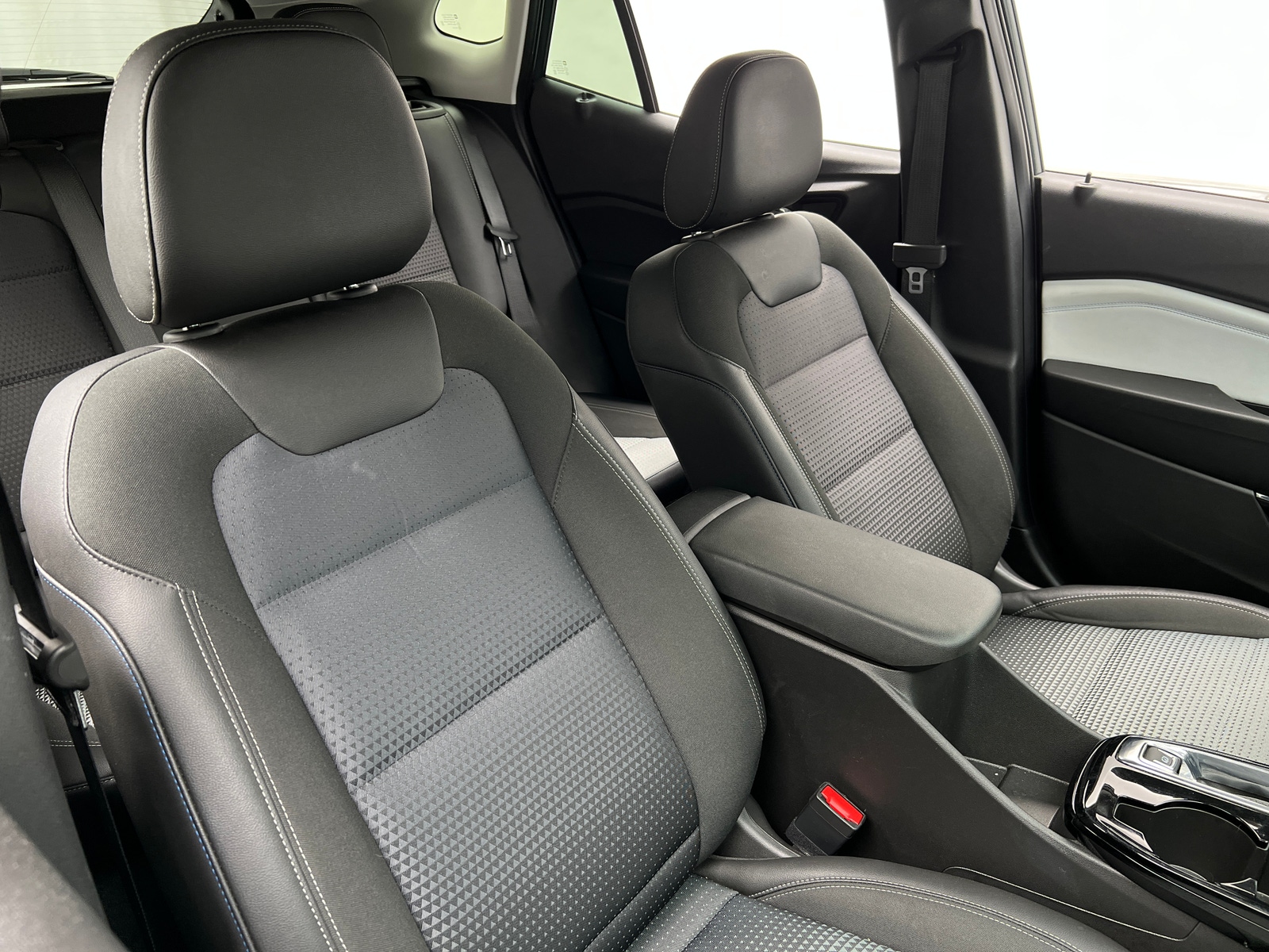 Thumbnail: 2025 Chevrolet Trax - 2