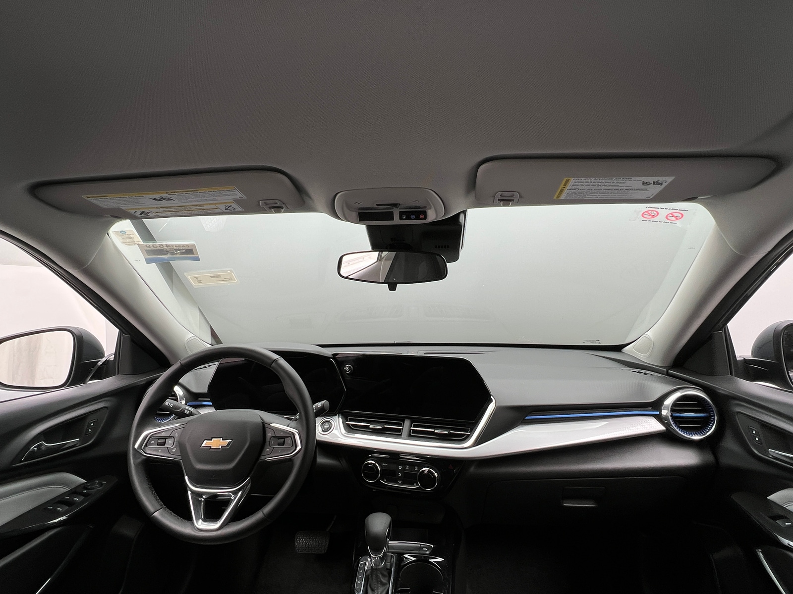 Thumbnail: 2025 Chevrolet Trax - 3