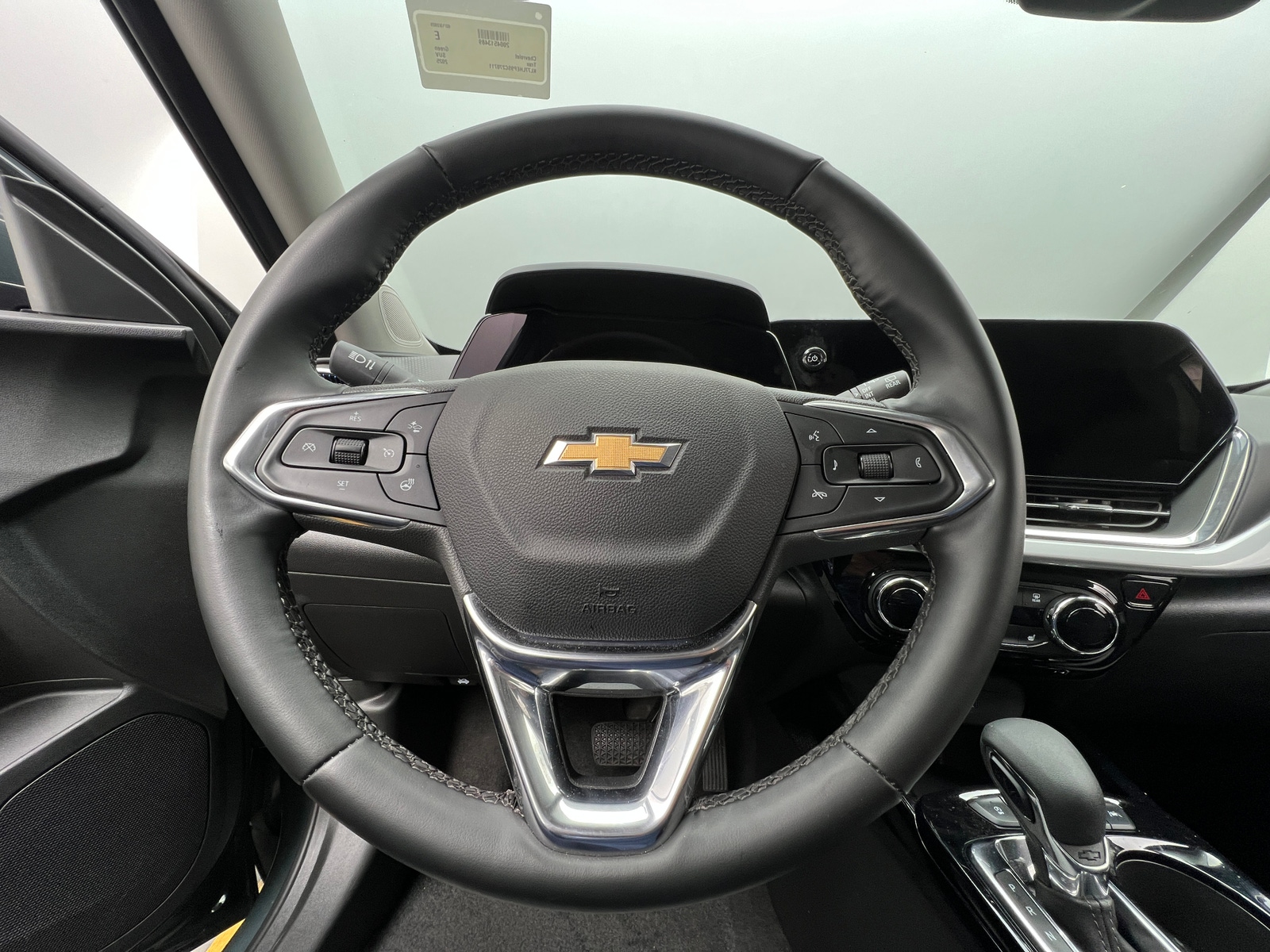 Thumbnail: 2025 Chevrolet Trax - 5