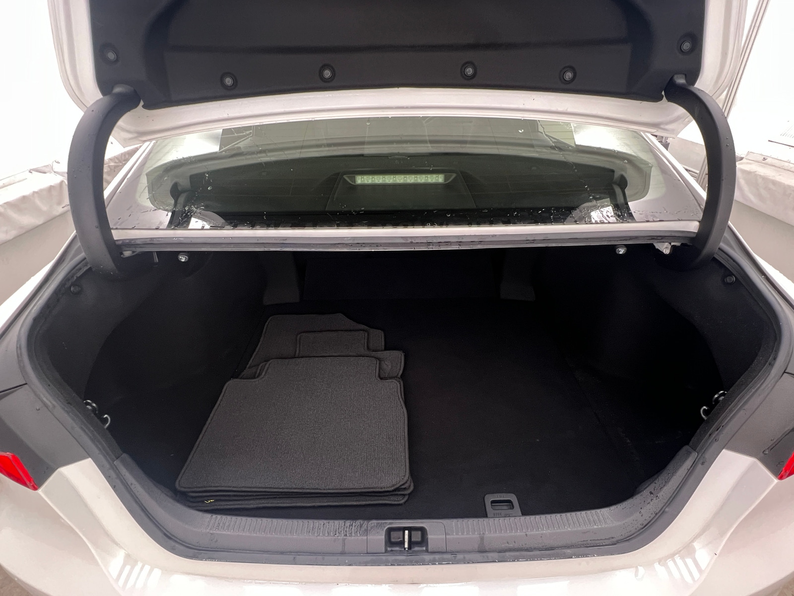 Thumbnail: 2018 Toyota Camry - 7