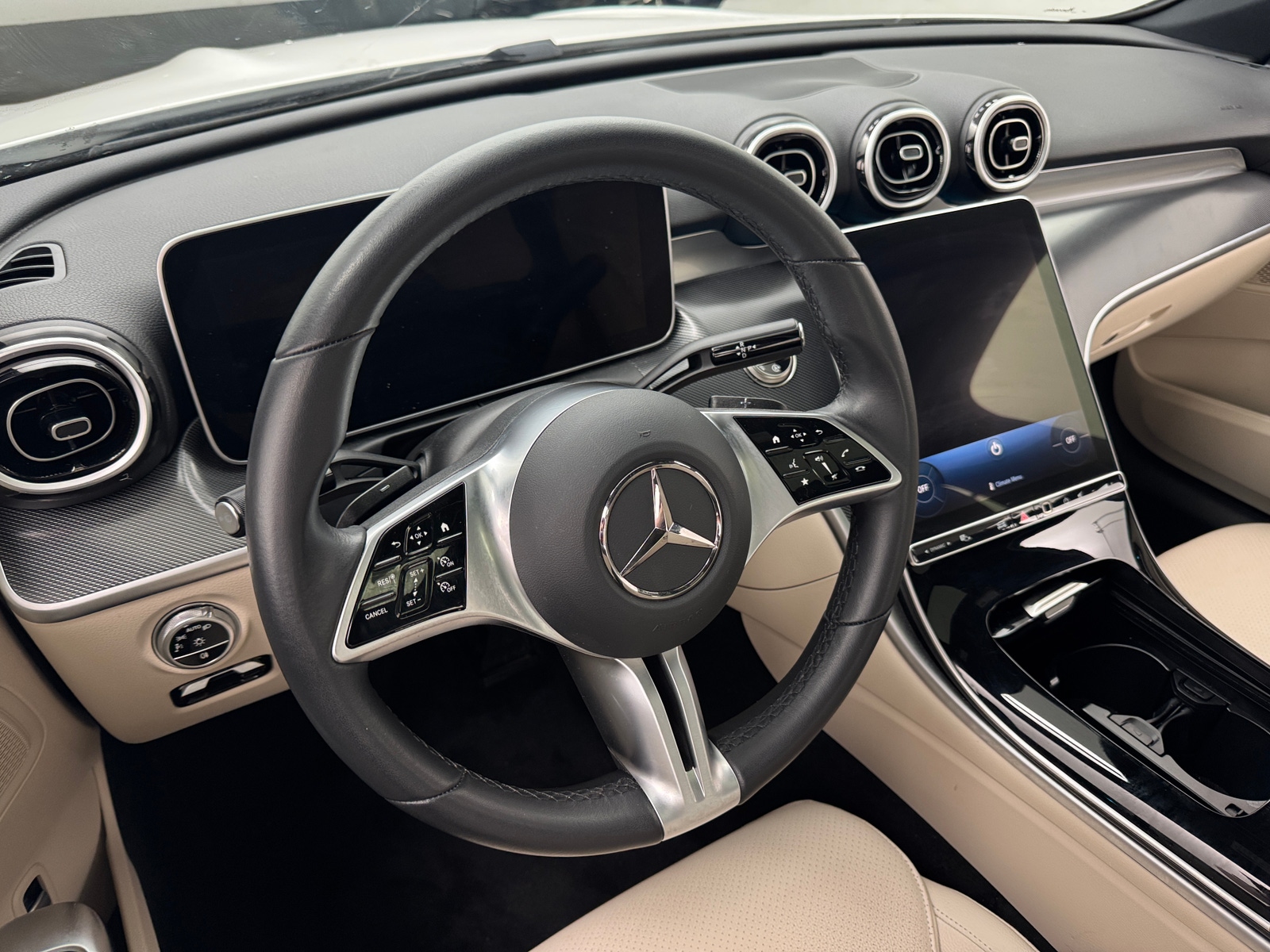 Thumbnail: 2025 Mercedes-Benz C-Class - 4