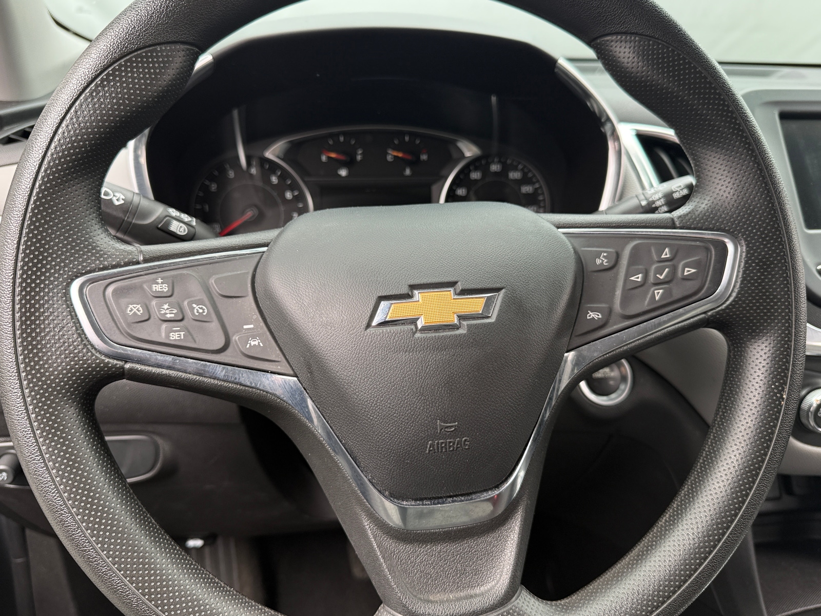 Thumbnail: 2023 Chevrolet Equinox - 5