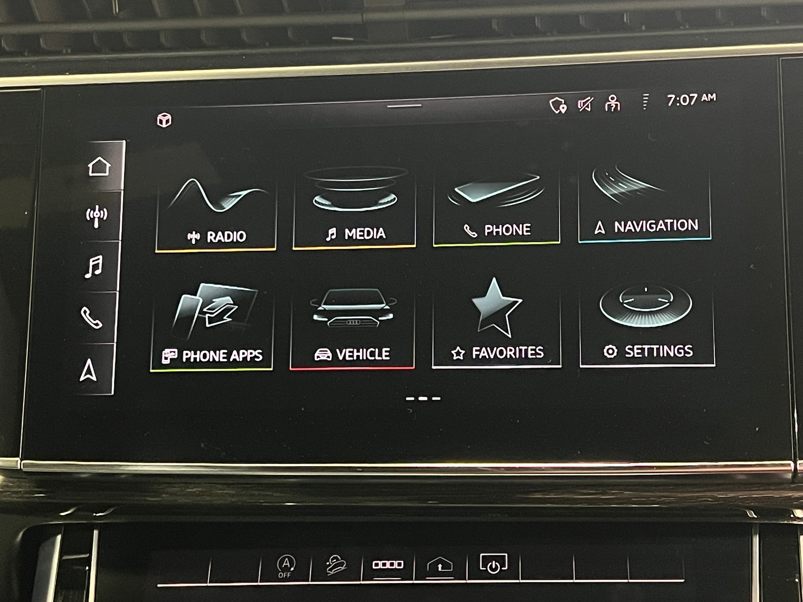 Thumbnail: 2023 Audi Q8 - 3