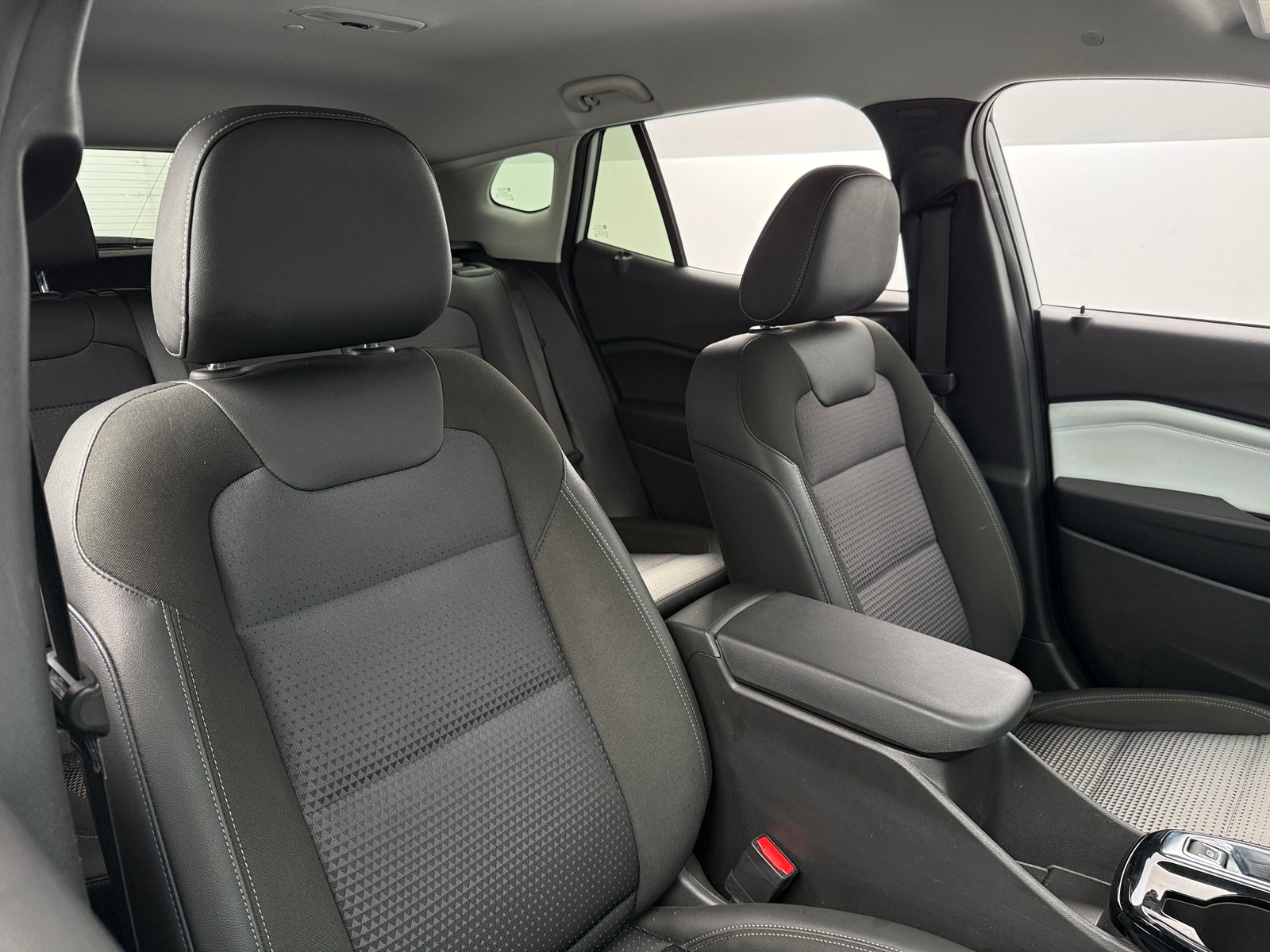 Thumbnail: 2025 Chevrolet Trax - 2