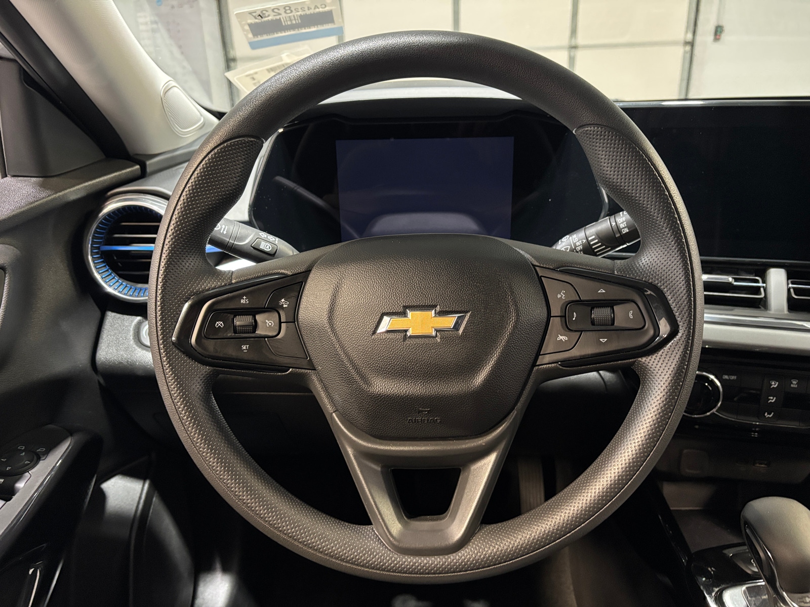 Thumbnail: 2025 Chevrolet Trax - 5