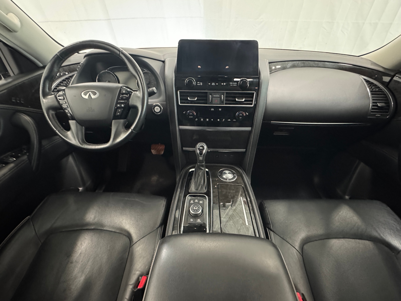 Thumbnail: 2024 INFINITI QX80 - 2