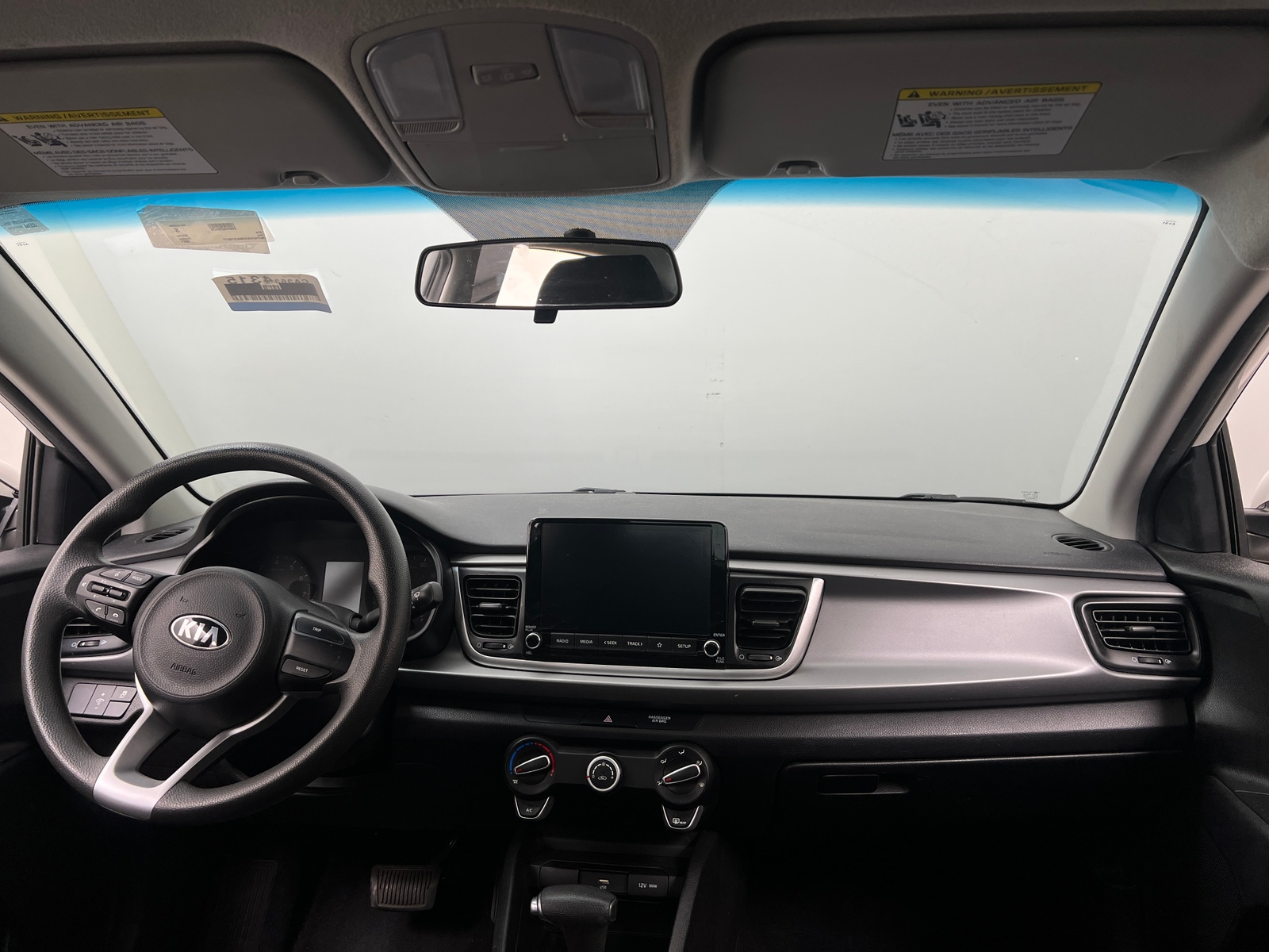 Thumbnail: 2021 Kia Rio - 3