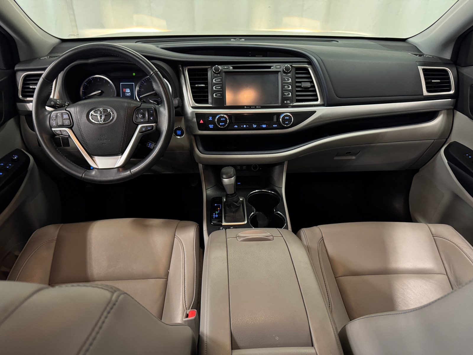 Thumbnail: 2018 Toyota Highlander - 2