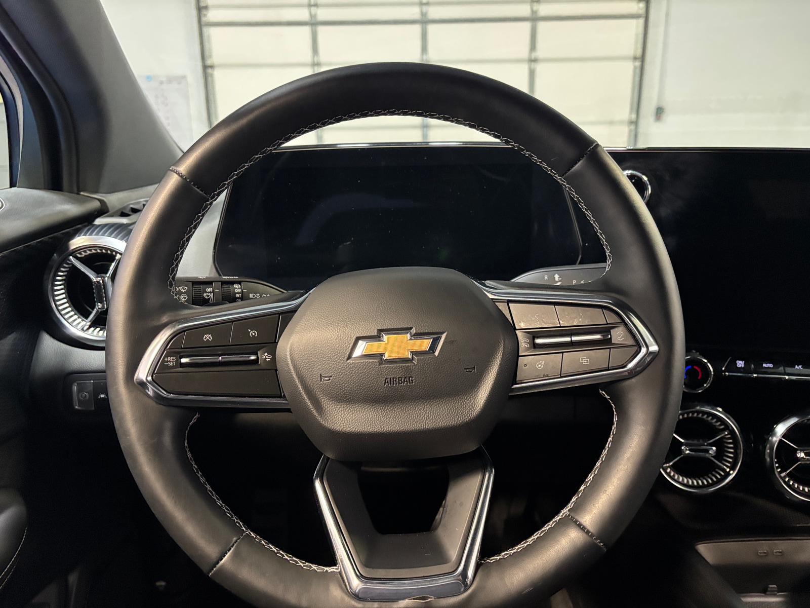 Thumbnail: 2025 Chevrolet Blazer EV - 4