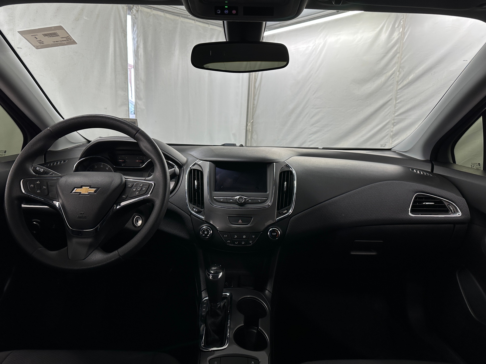 Thumbnail: 2019 Chevrolet Cruze - 3