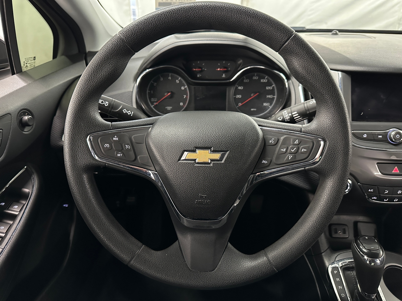 Thumbnail: 2019 Chevrolet Cruze - 5