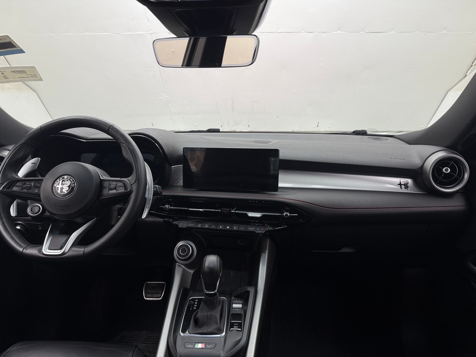 Thumbnail: 2025 Alfa Romeo Tonale - 2