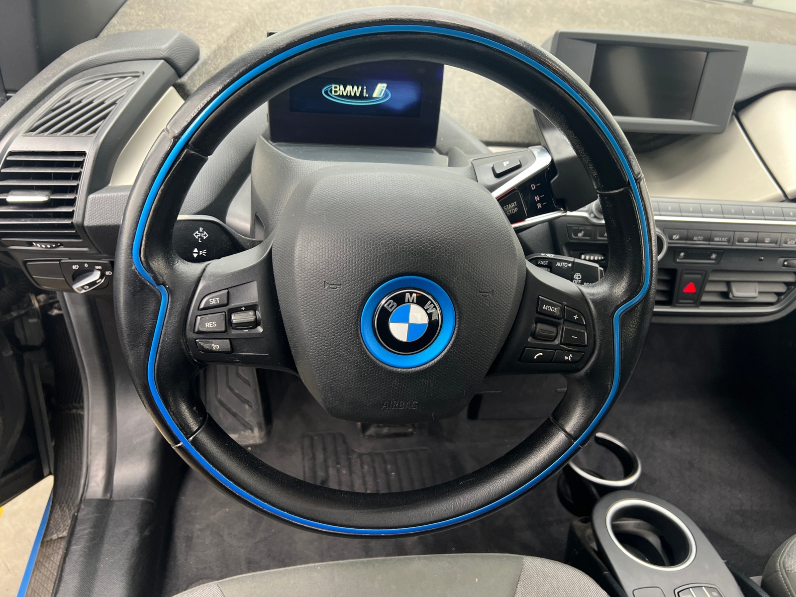 Thumbnail: 2017 BMW i3 - 5
