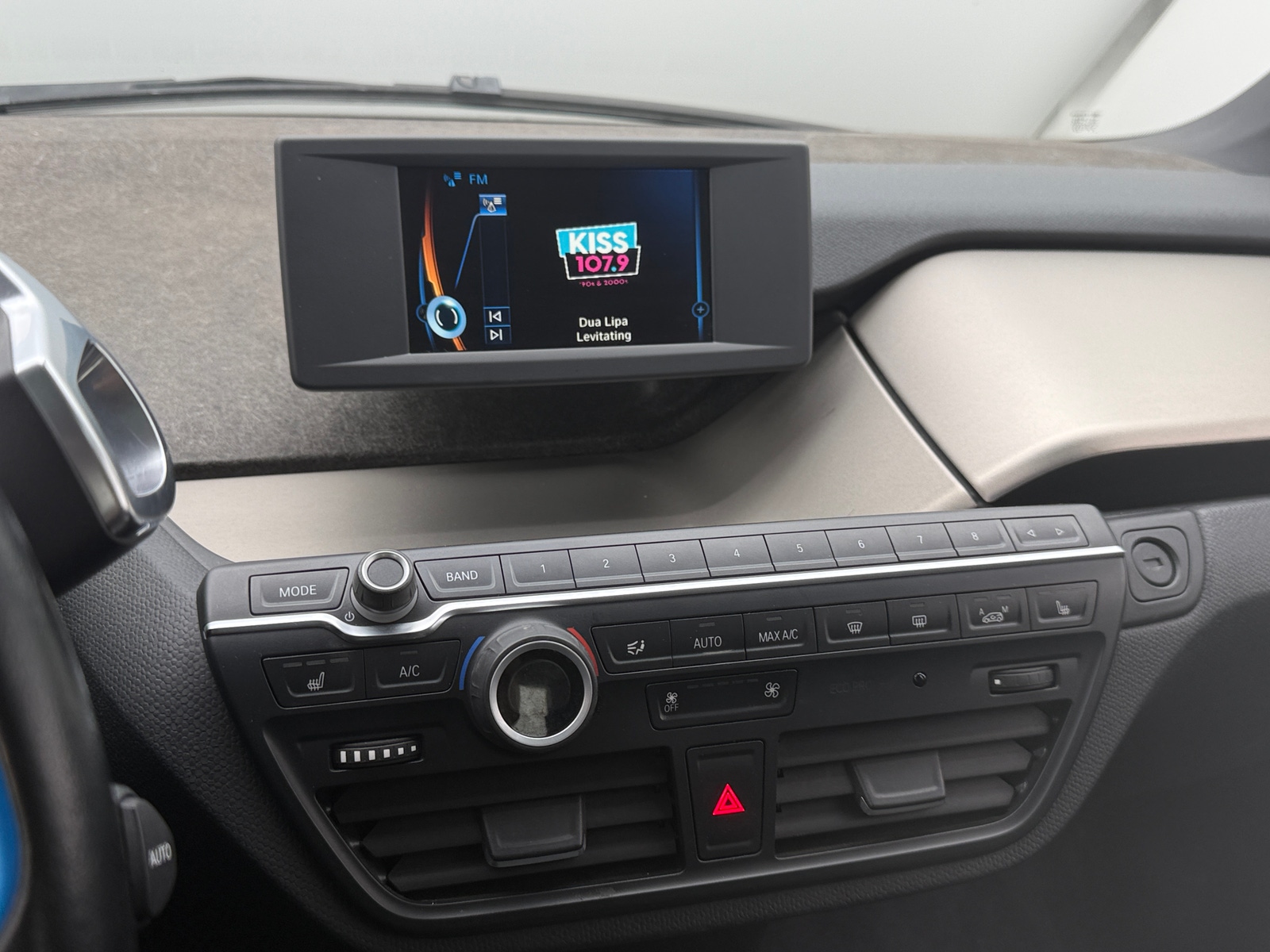 Thumbnail: 2017 BMW i3 - 4