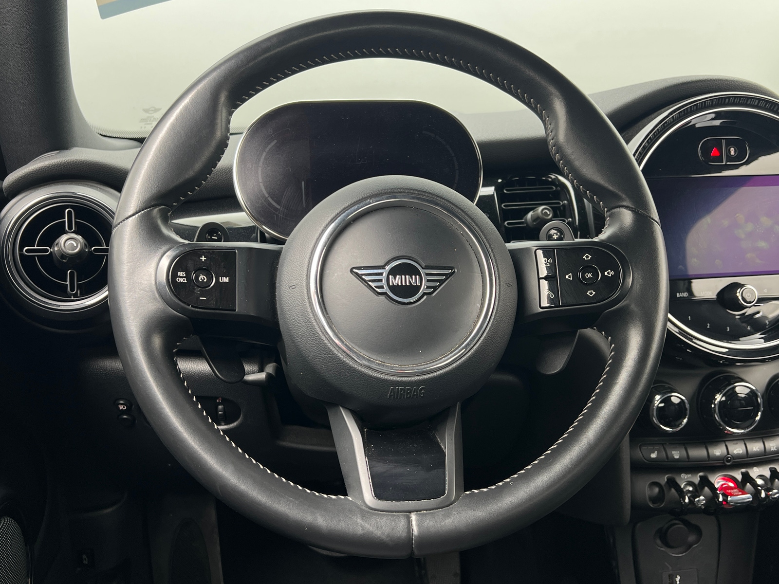 Thumbnail: 2024 MINI Cooper Convertible - 4