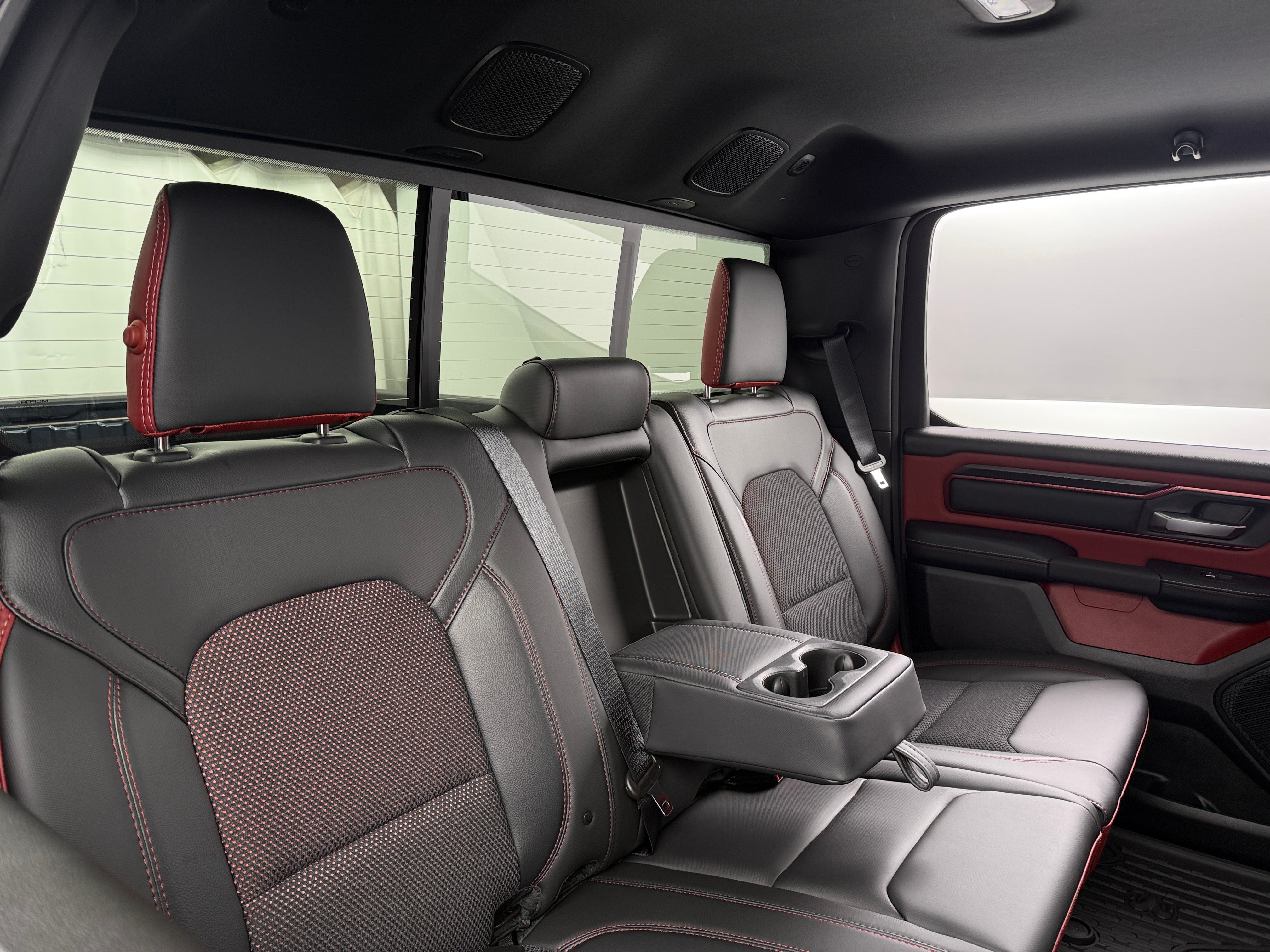 2026 RAM 1500 Rebel - Photo 8