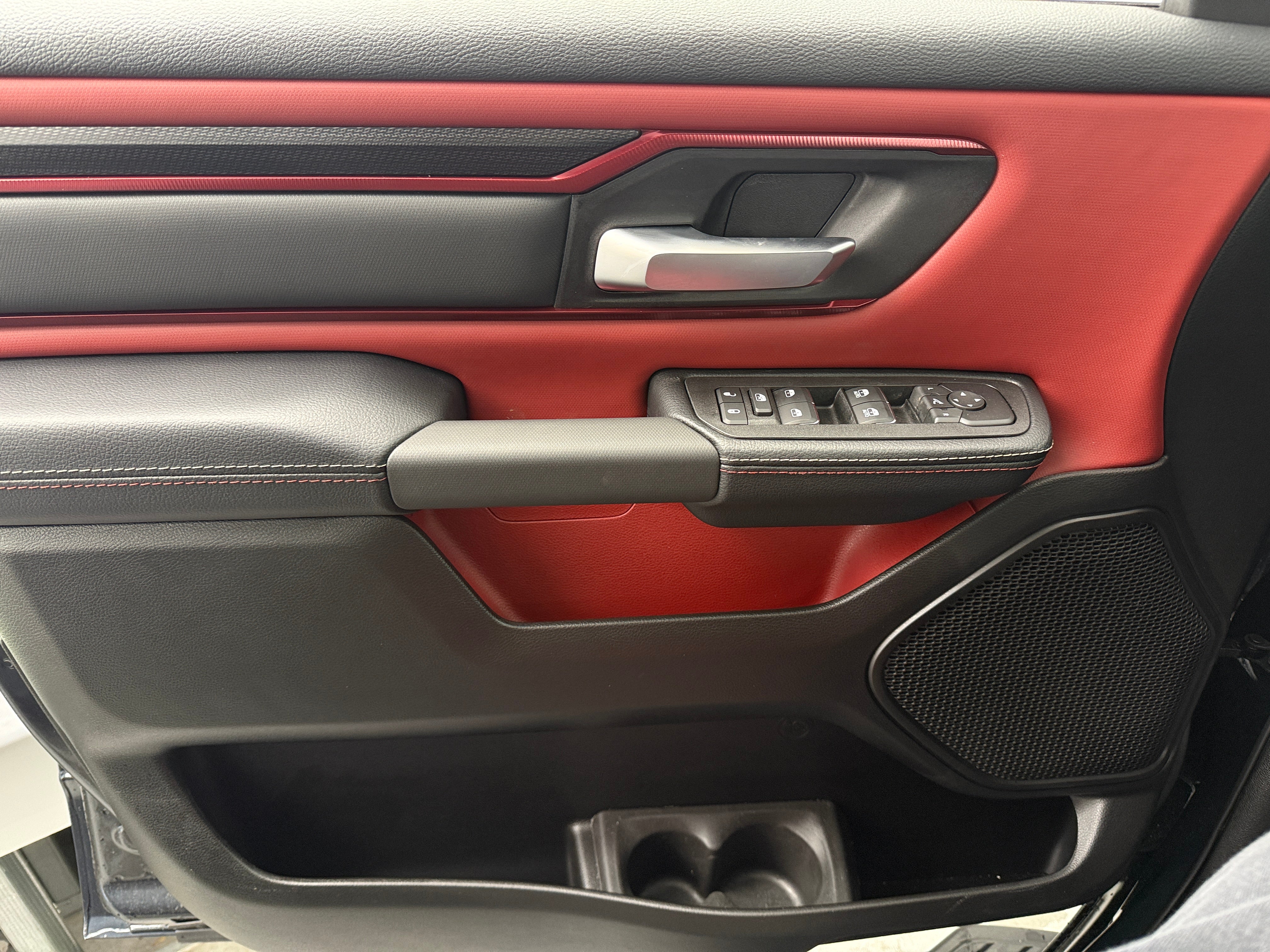 2026 RAM 1500 Rebel - Photo 7