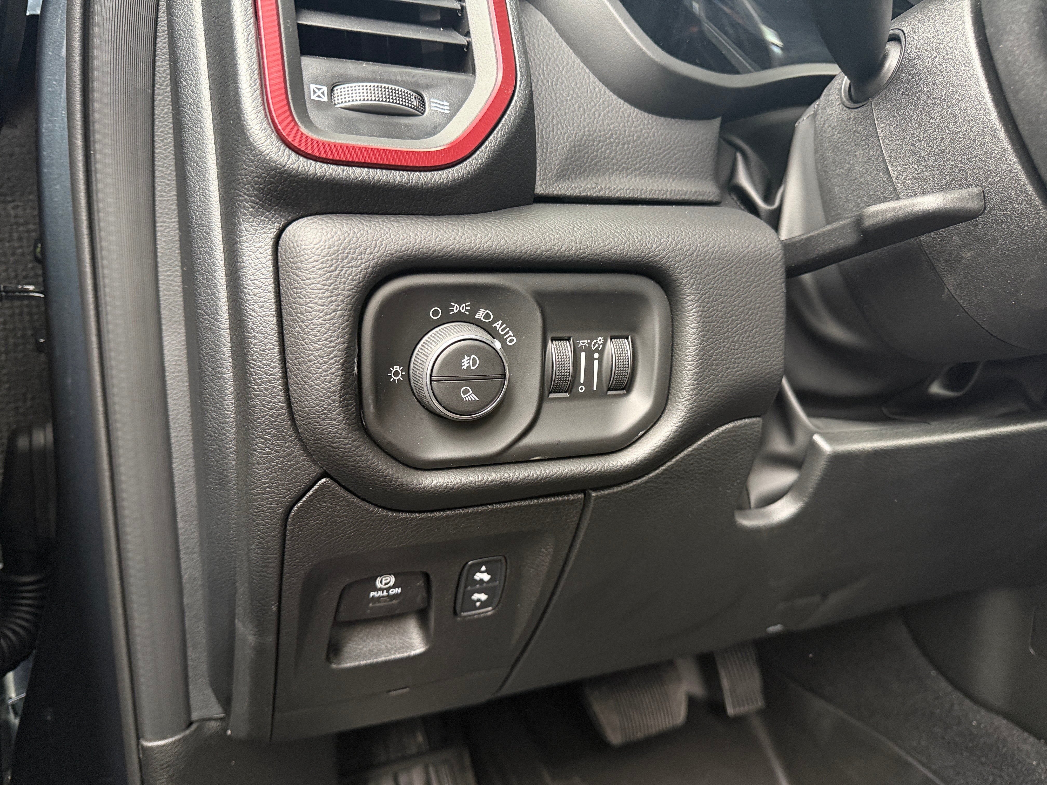 2026 RAM 1500 Rebel - Photo 11