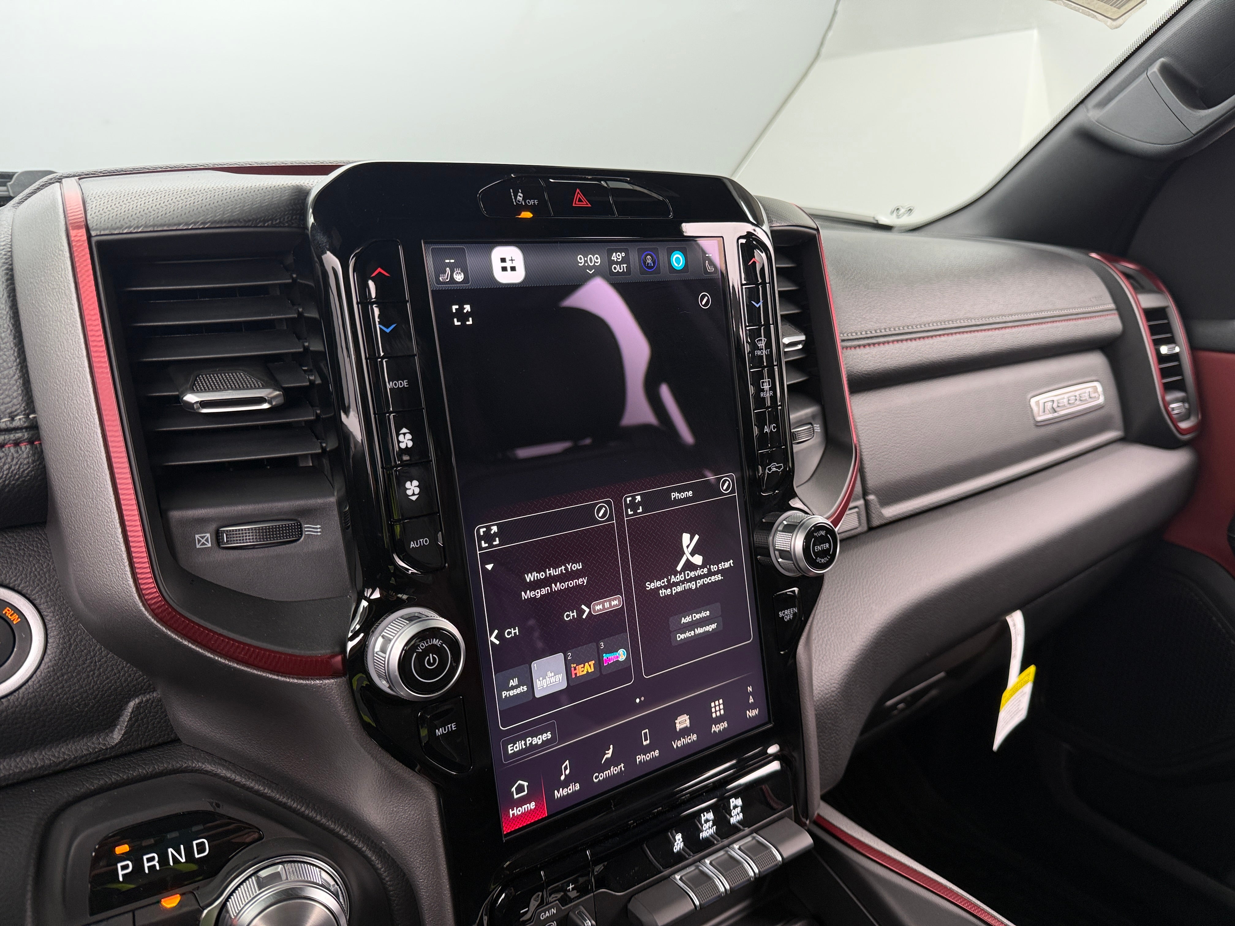2026 RAM 1500 Rebel - Photo 15