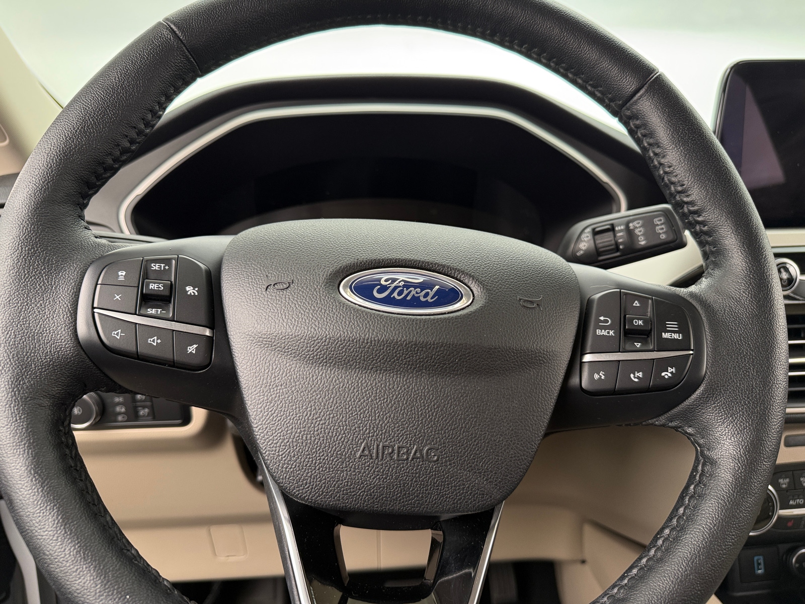 Thumbnail: 2020 Ford Escape - 4