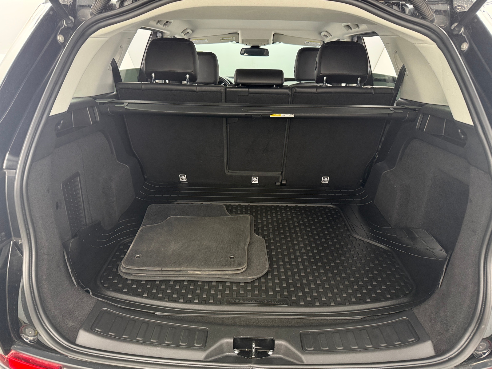 Thumbnail: 2019 Land Rover Discovery Sport - 6