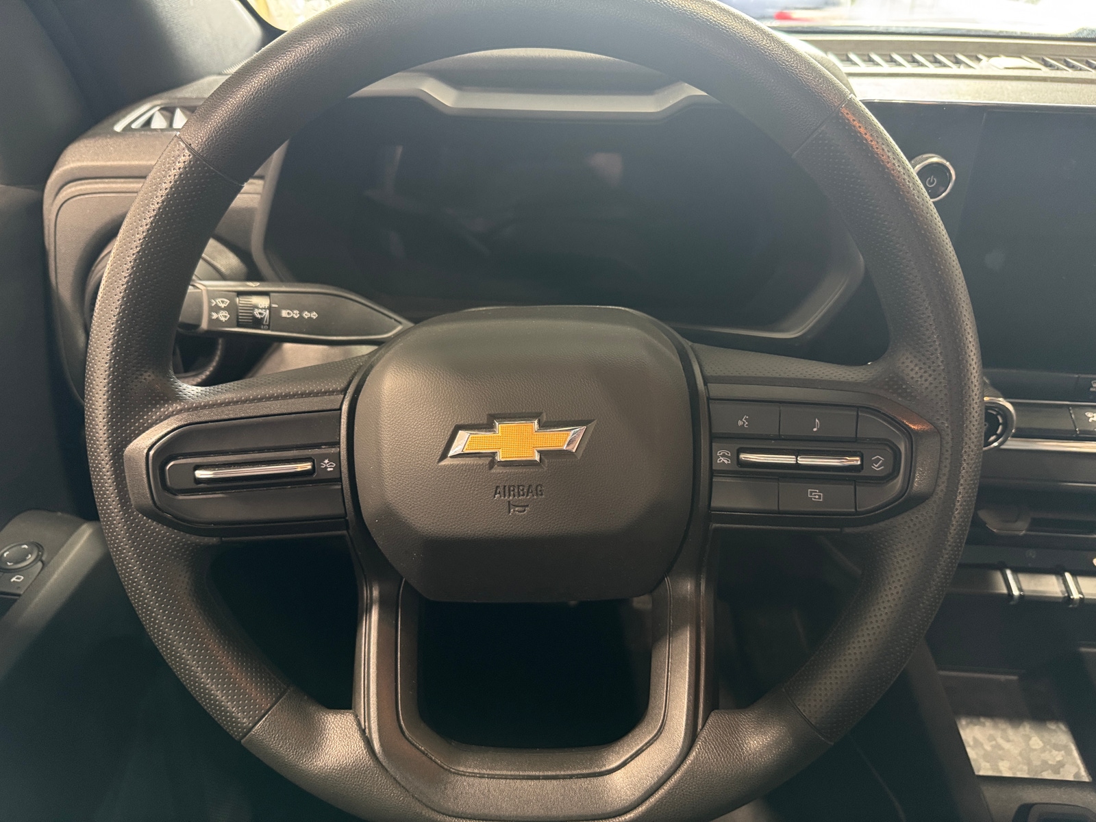 Thumbnail: 2024 Chevrolet Colorado - 5