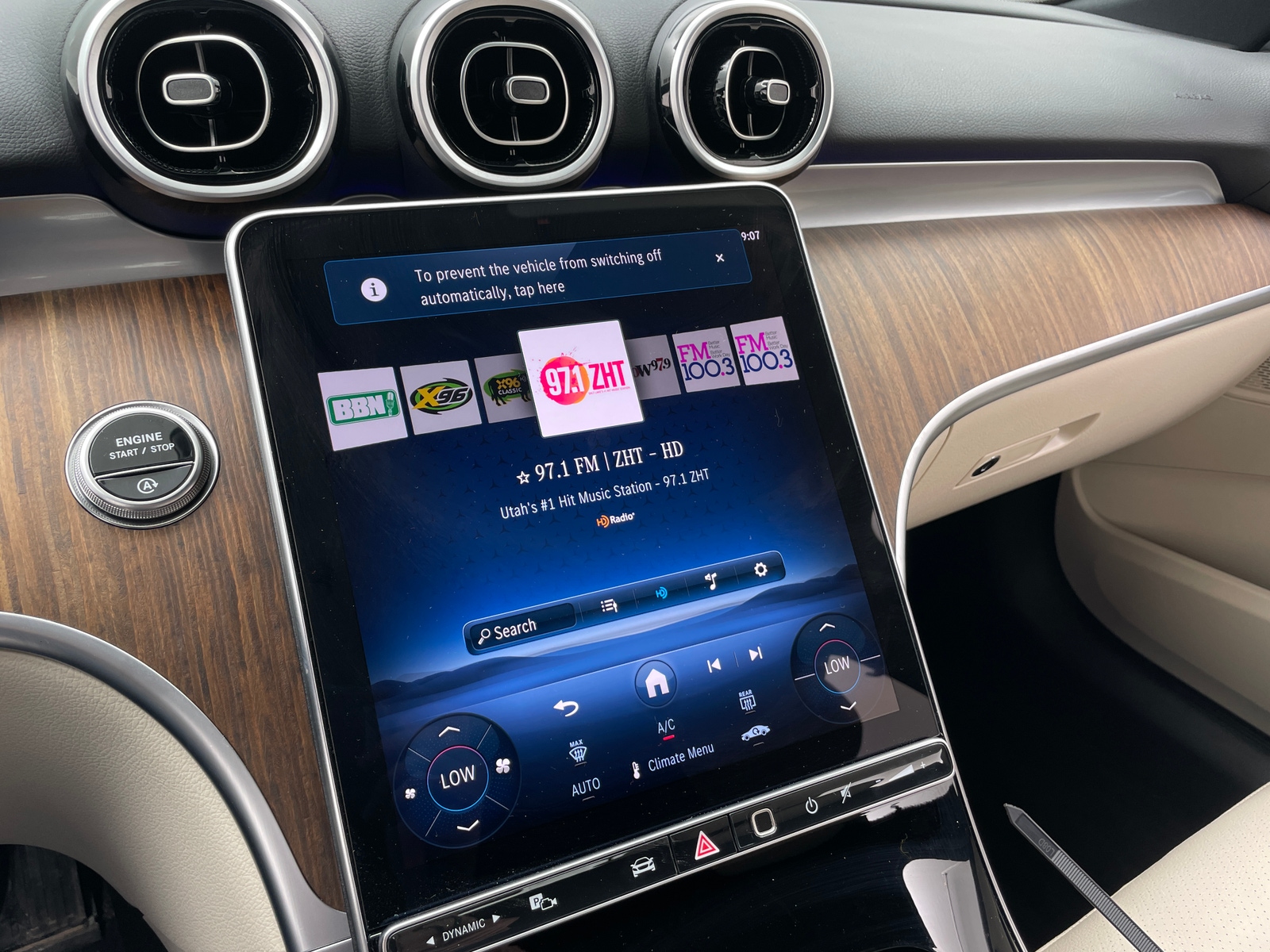 Thumbnail: 2025 Mercedes-Benz C-Class - 3