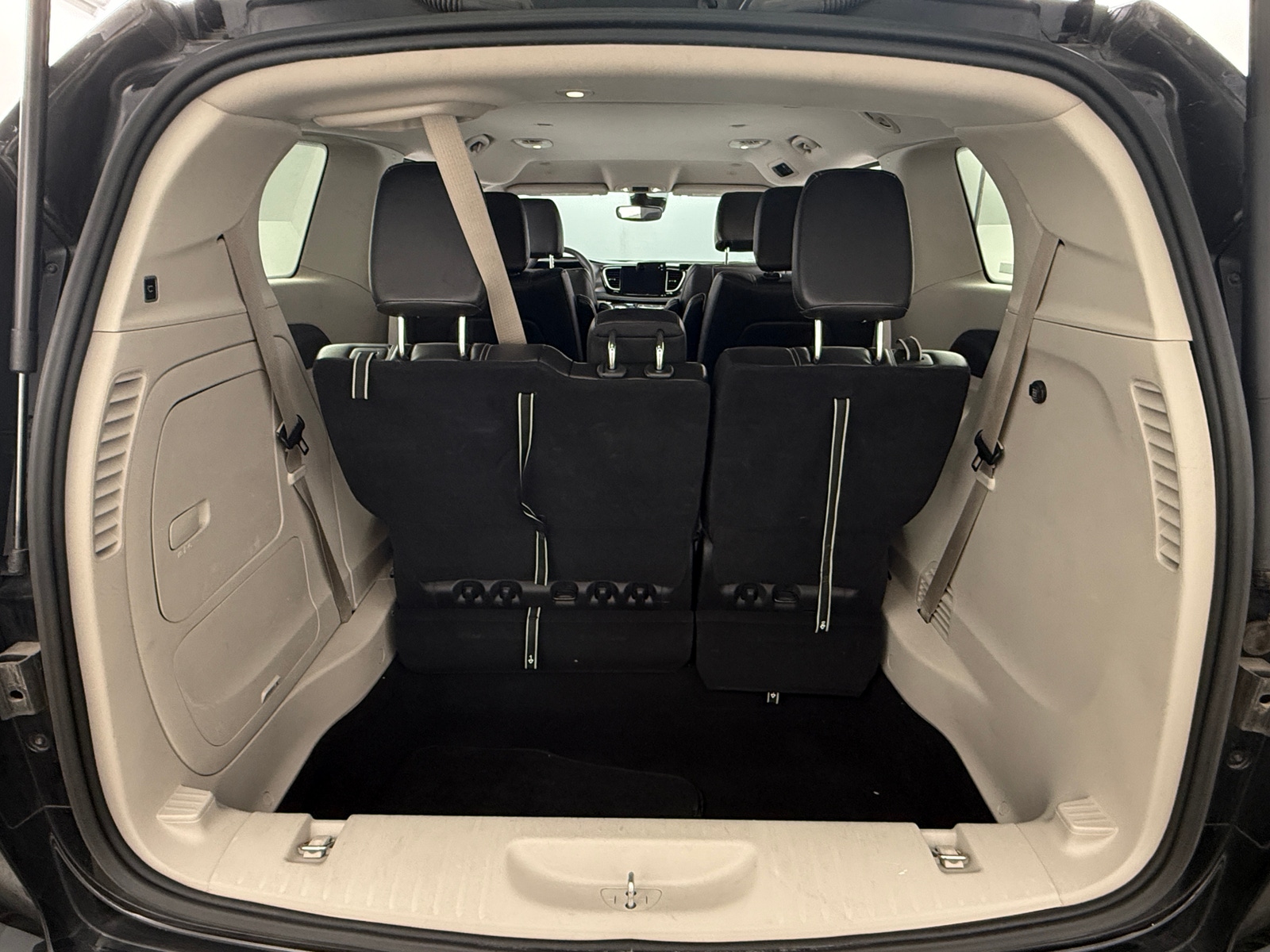 Thumbnail: 2024 Chrysler Pacifica - 7