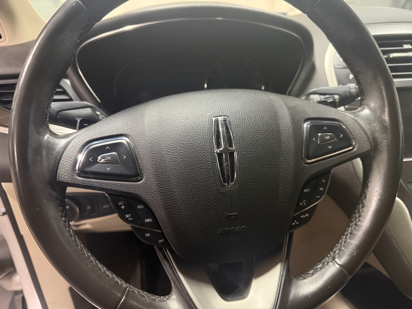 Thumbnail: 2018 Lincoln MKC - 4