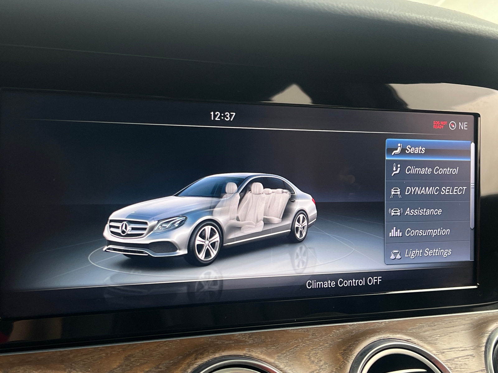 Thumbnail: 2017 Mercedes-Benz E-Class - 3