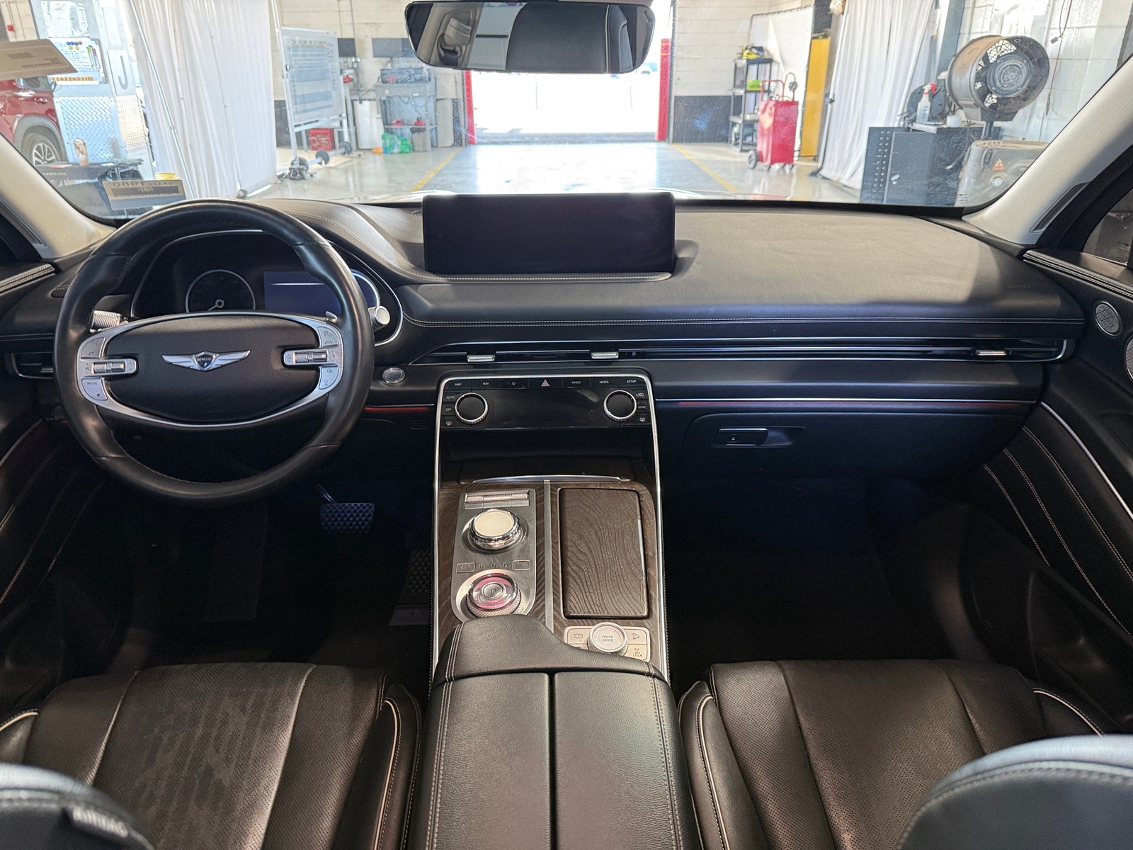 Thumbnail: 2023 Genesis GV80 - 2