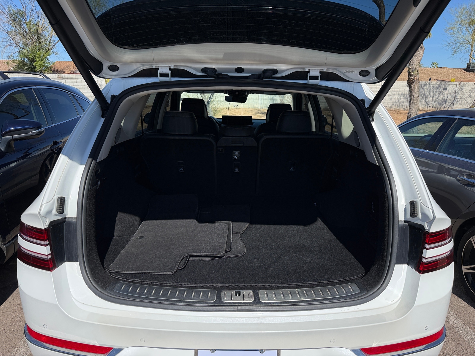 Thumbnail: 2023 Genesis GV80 - 6