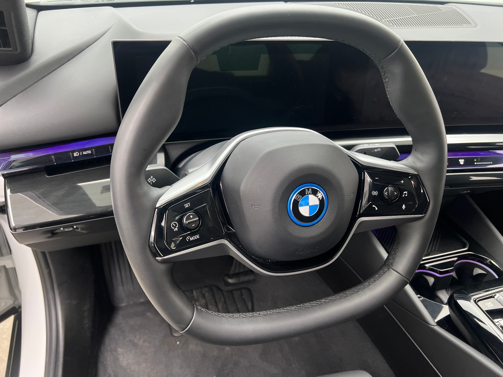 Thumbnail: 2024 BMW i5 - 4