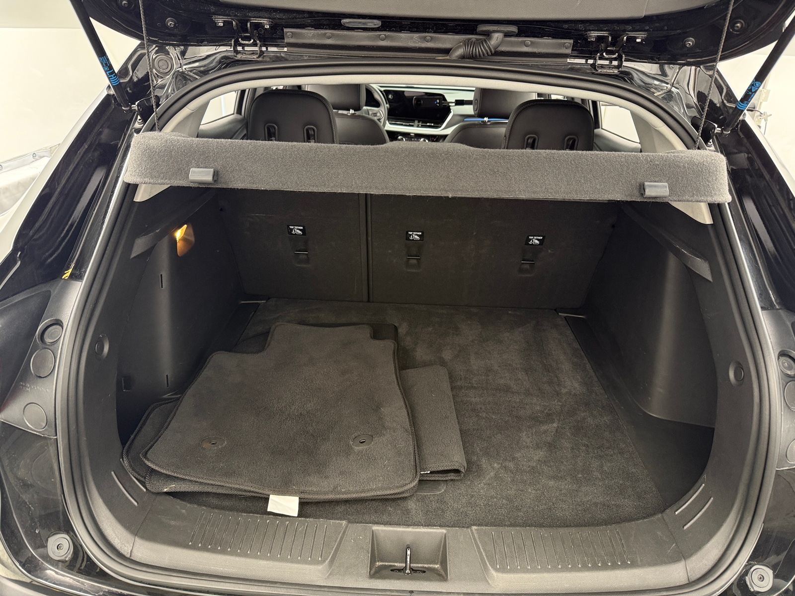 Thumbnail: 2025 Chevrolet Trax - 7