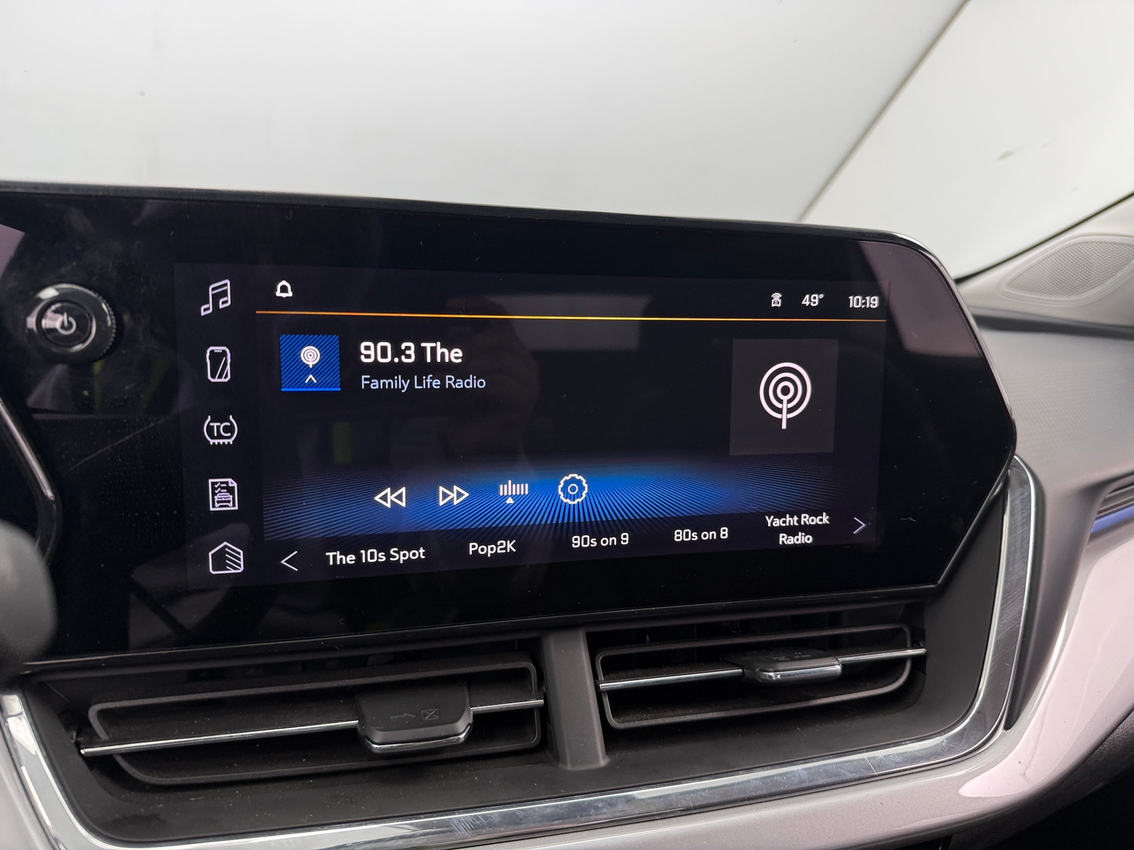 Thumbnail: 2025 Chevrolet Trax - 4