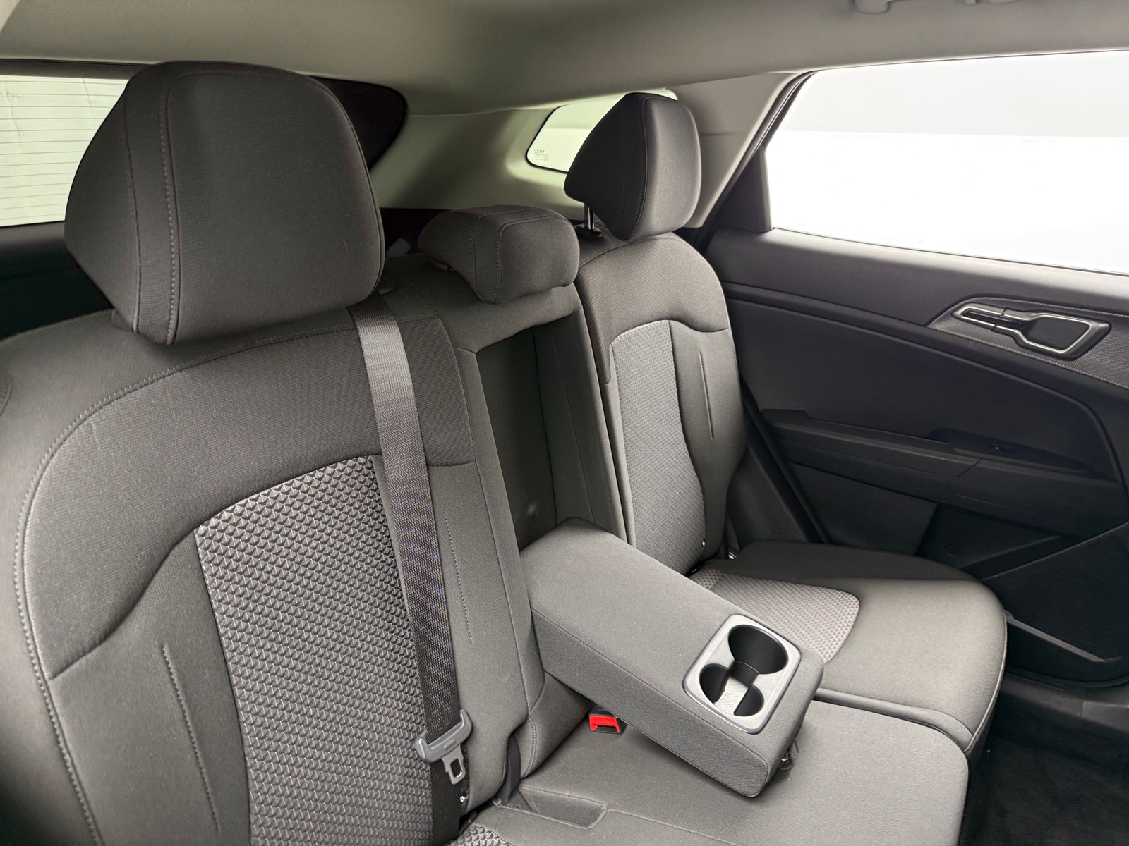 Thumbnail: 2025 Kia Sportage - 6