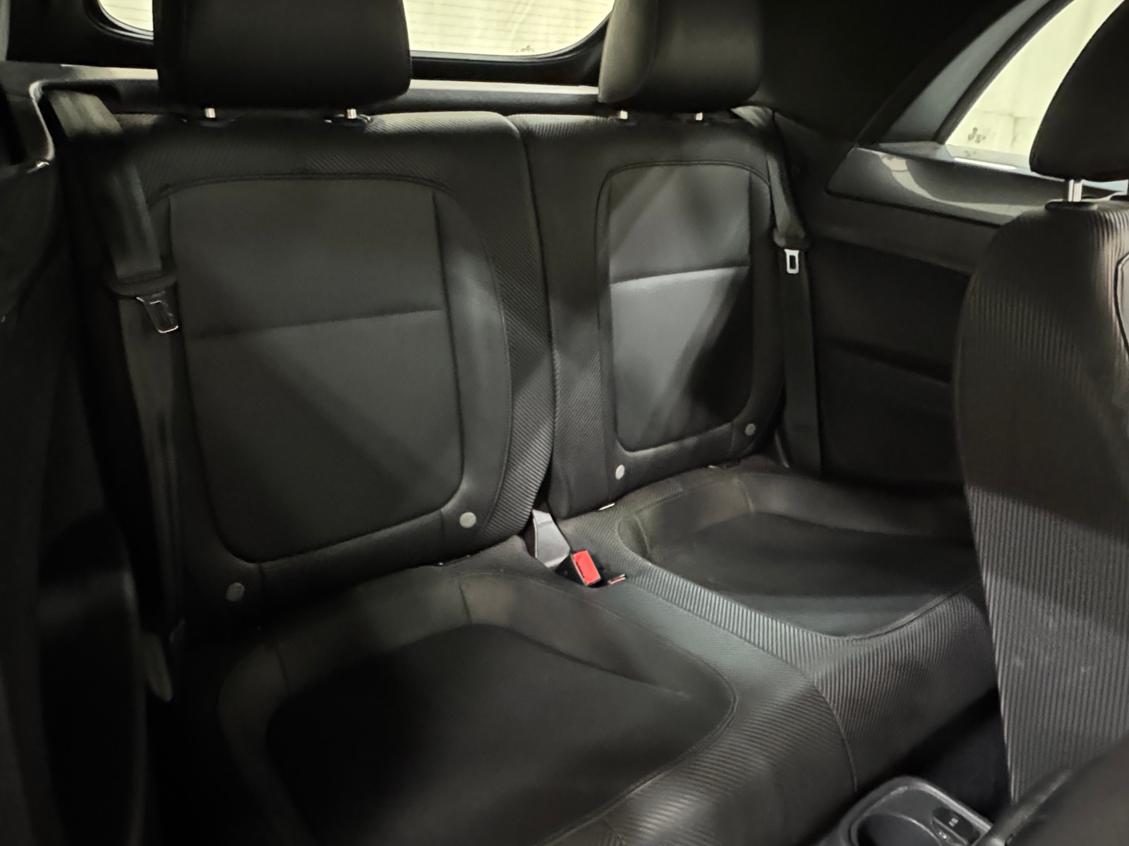 Thumbnail: 2018 Volkswagen Beetle - 6