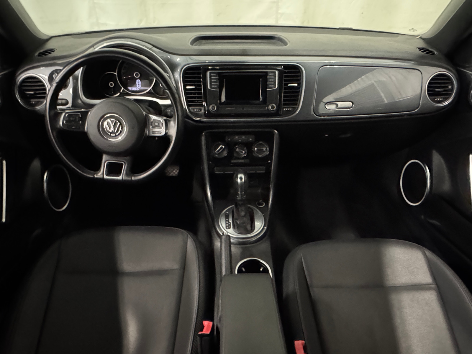 Thumbnail: 2018 Volkswagen Beetle - 3