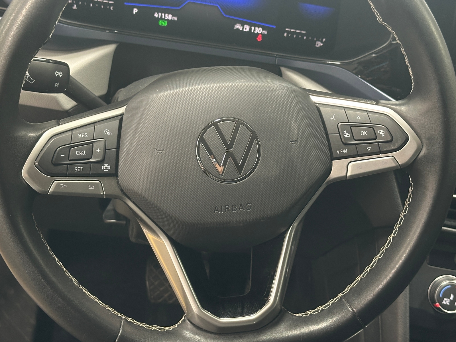 Thumbnail: 2022 Volkswagen Taos - 4