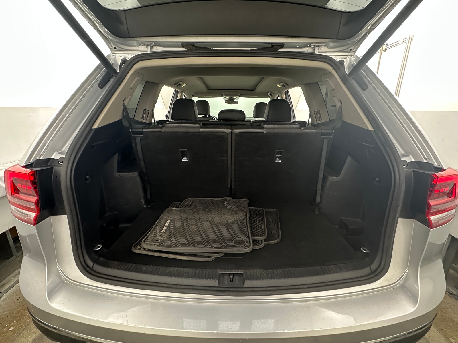 Thumbnail: 2019 Volkswagen Atlas - 6