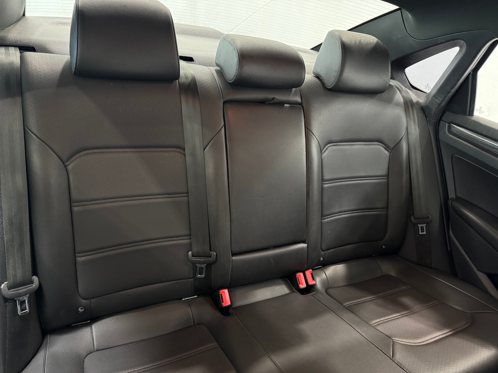 Thumbnail: 2021 Volkswagen Passat - 5