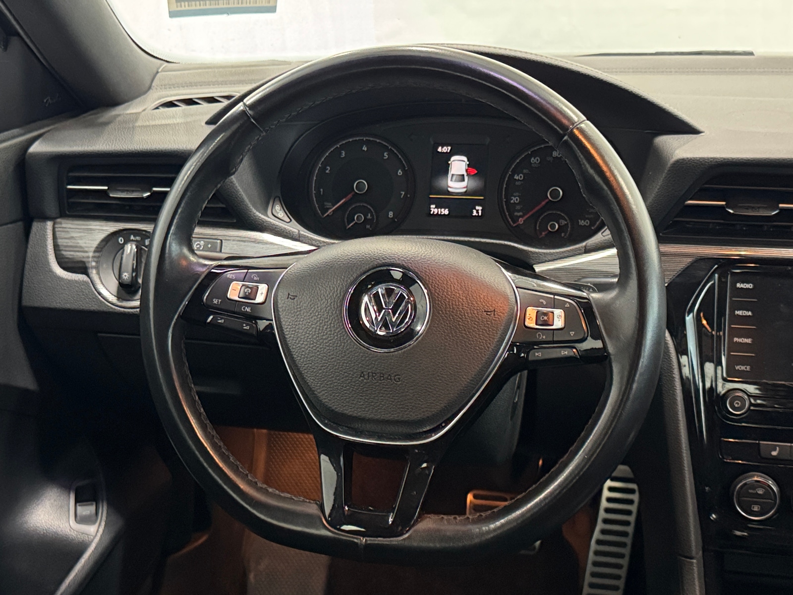 Thumbnail: 2021 Volkswagen Passat - 4