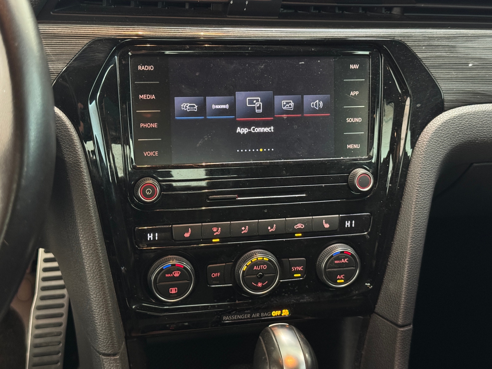 Thumbnail: 2021 Volkswagen Passat - 3