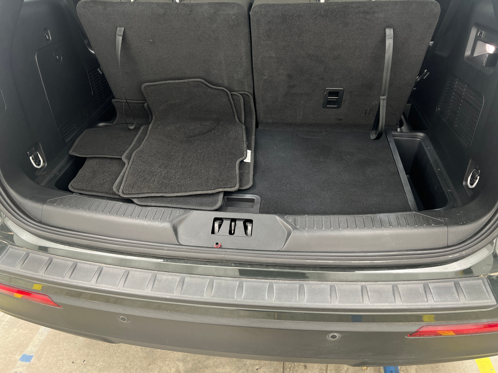 Thumbnail: 2023 Ford Explorer - 7