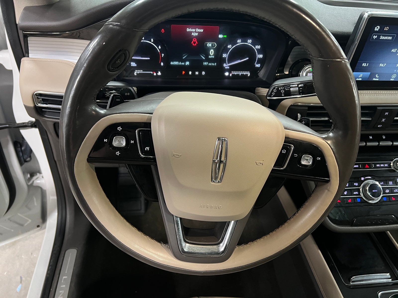 Thumbnail: 2020 Lincoln Corsair - 4