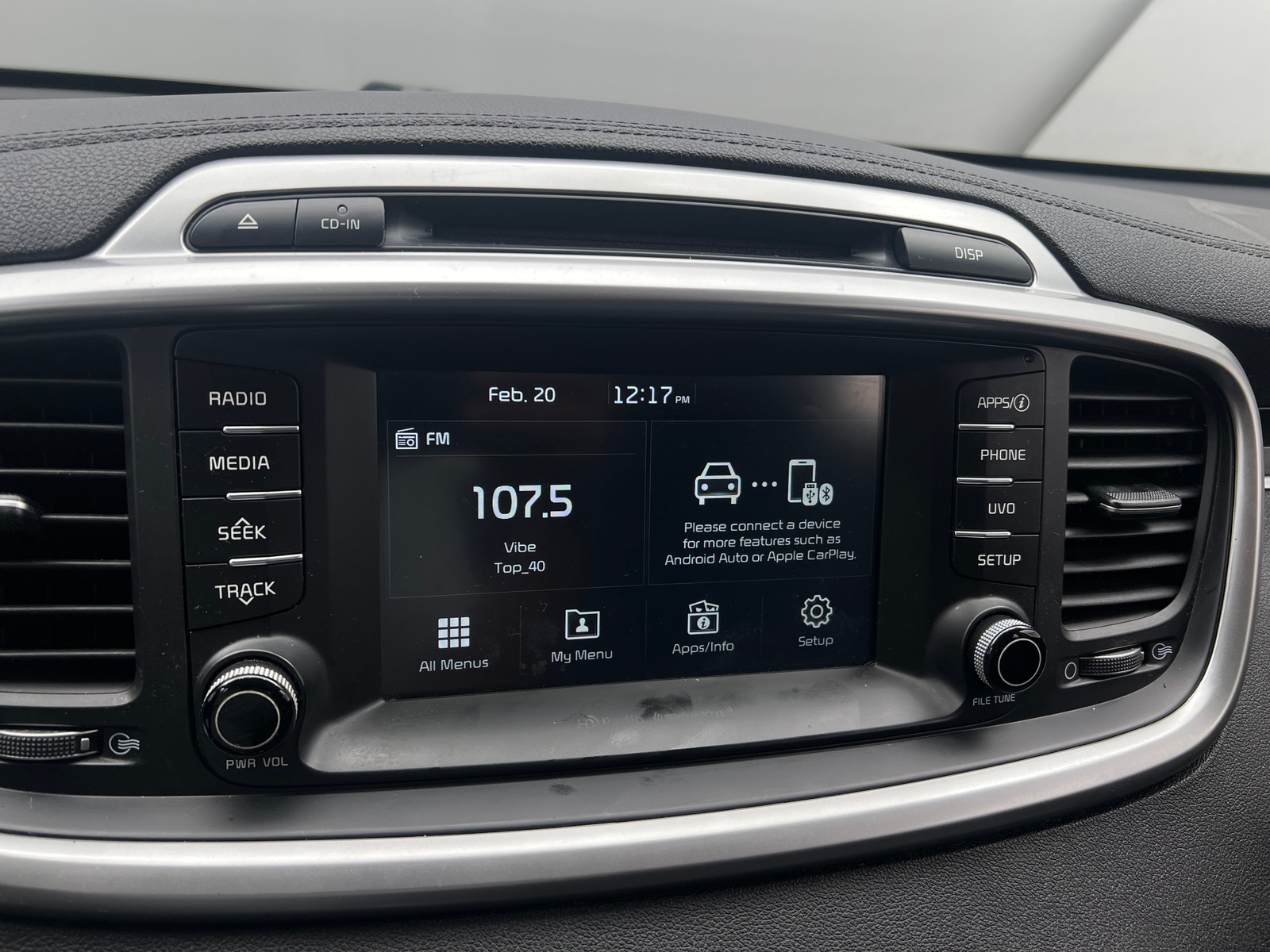 Thumbnail: 2018 Kia Sorento - 4