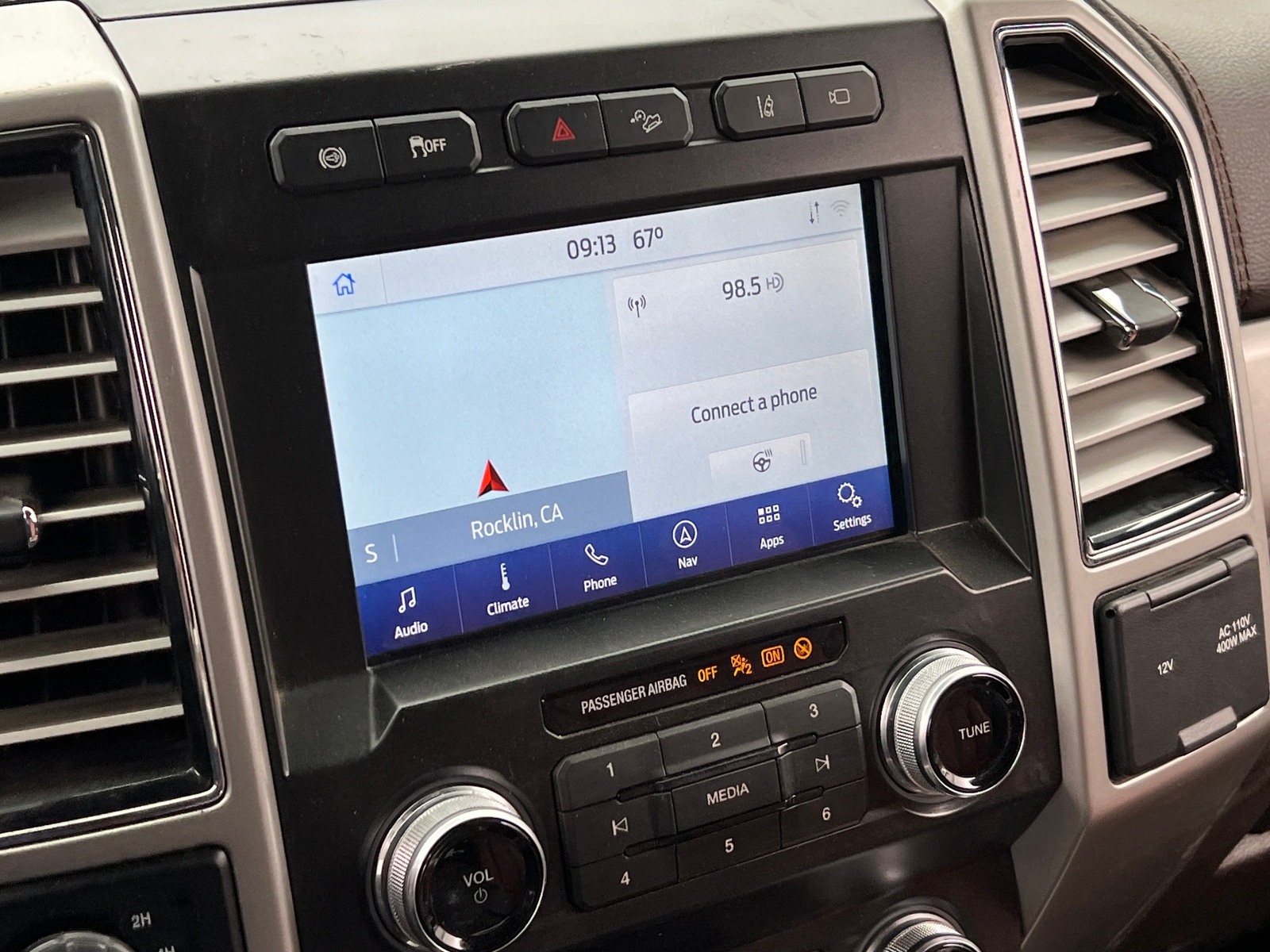 Thumbnail: 2021 Ford Econoline - 3